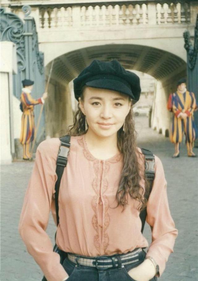 宋丹丹|喜剧女王宋丹丹：年轻时美若天仙，却嫁过渣男，儿子被嘲废物