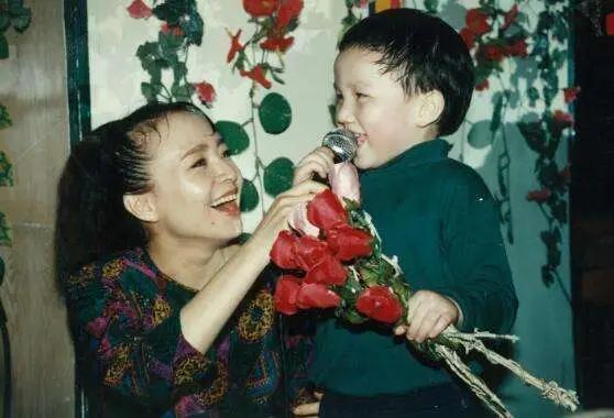 宋丹丹|喜剧女王宋丹丹：年轻时美若天仙，却嫁过渣男，儿子被嘲废物