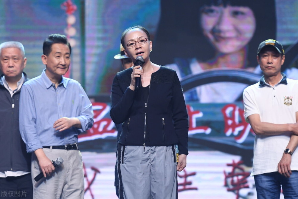 宋丹丹|喜剧女王宋丹丹：年轻时美若天仙，却嫁过渣男，儿子被嘲废物