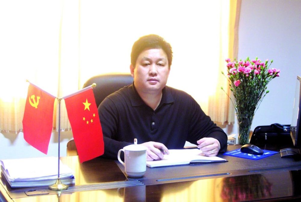 在宁海"小小超市"家喻户晓,创办超市的邬国贤是一名退役军人.