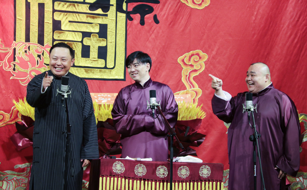 德云社|德云社开箱各队大合影曝光，6队画风搞怪，5队1队相映成趣