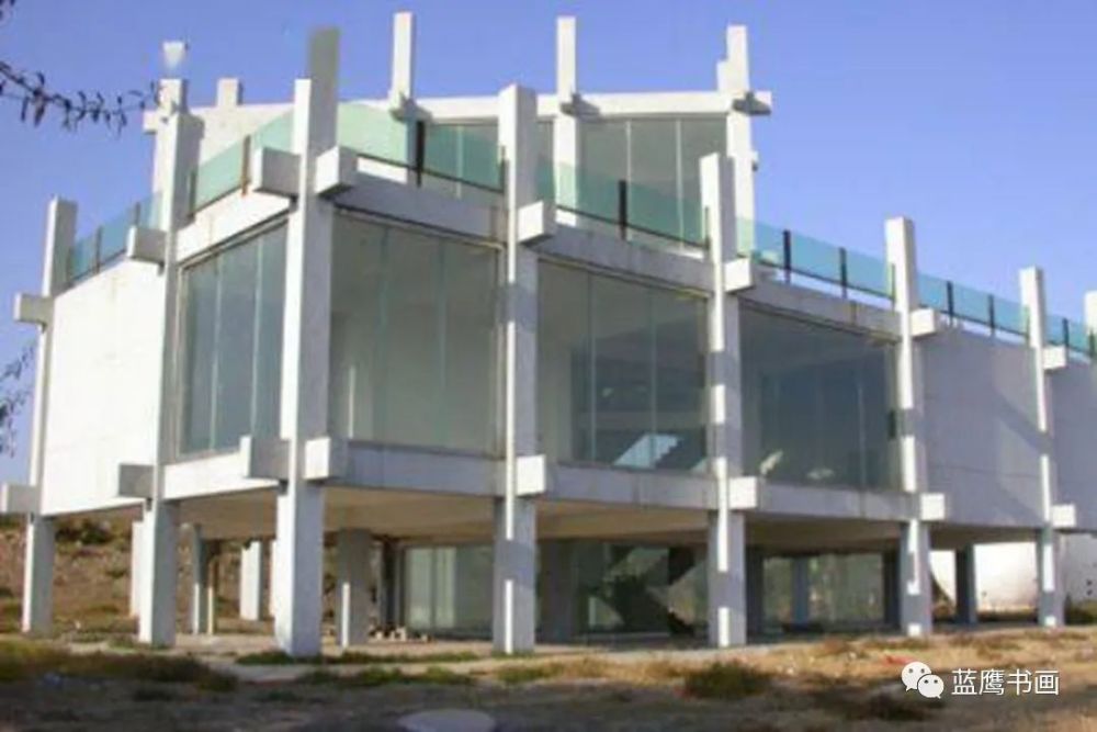 旅游公司大胆尝试，请12位顶级画家设计建筑，结果却十分糟糕_腾讯新闻
