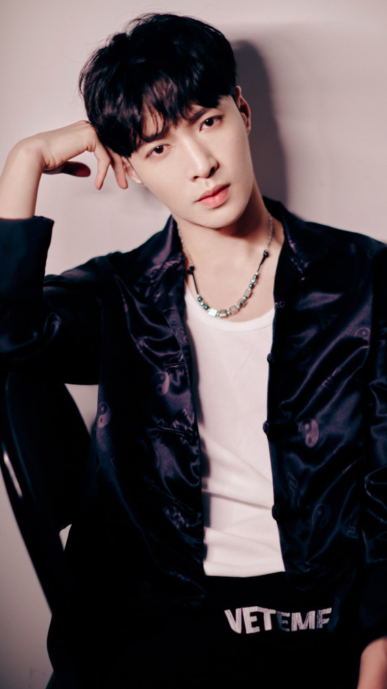 张艺兴|张艺兴咋又哭了？太感性了吧，台下再次情绪崩溃