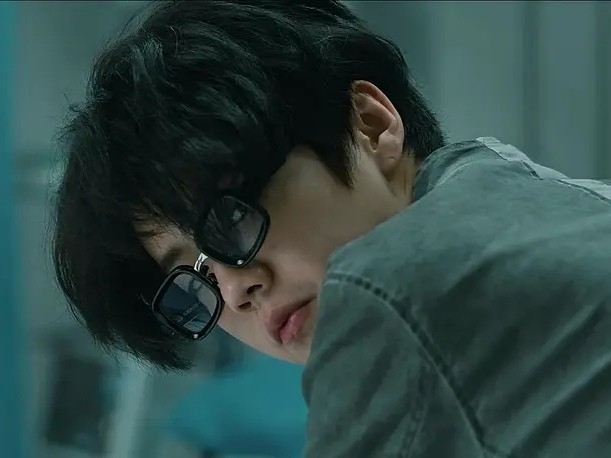 鹿晗在哪跌倒在哪爬起因科幻电影跌入谷底今凭科幻剧翻身