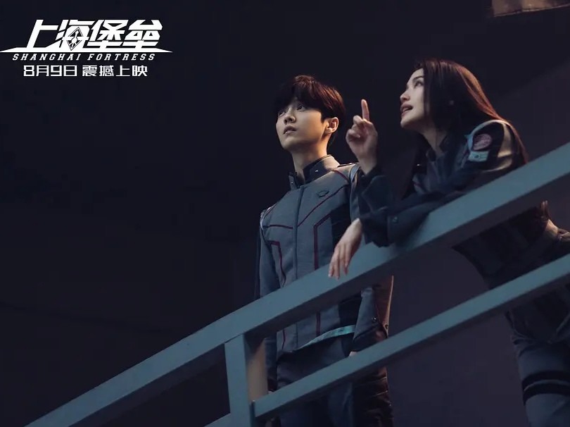 鹿晗|鹿晗在哪跌倒在哪爬起，因科幻电影跌入谷底，今凭科幻剧翻身