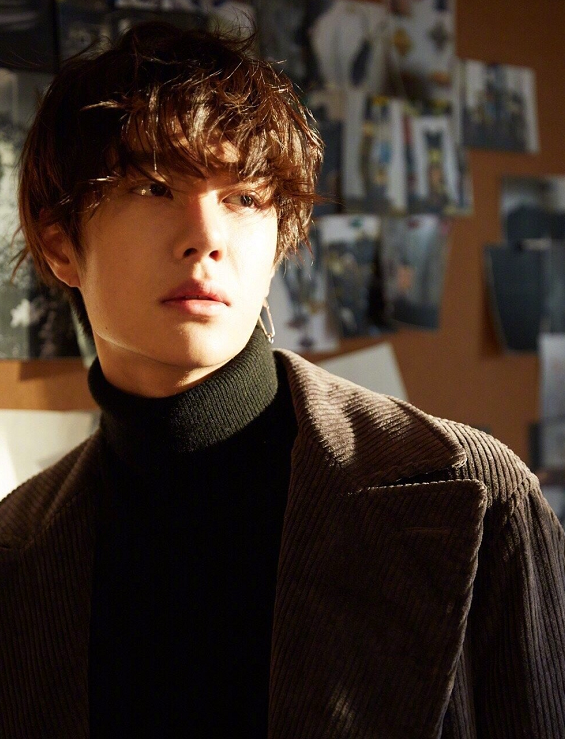 男明星泡面头:林更新可爱,朱正廷甜,看到王一博:不愧是你