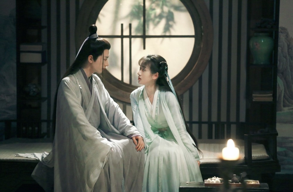 袁冰妍|初遇cp真散了？《琉璃》官宣成毅袁冰妍参与云歌会，2人都没理会