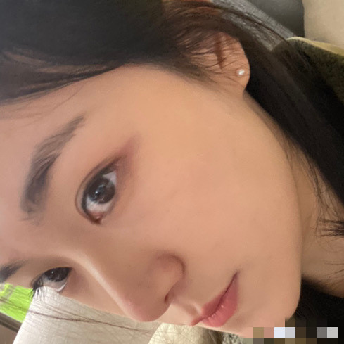 孙俪|孙俪送妹妹上大学，孙艳暑假打工一半工资给姐姐，同父异母姐妹情深