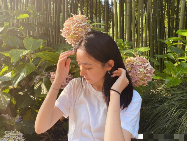 孙俪|孙俪送妹妹上大学，孙艳暑假打工一半工资给姐姐，同父异母姐妹情深