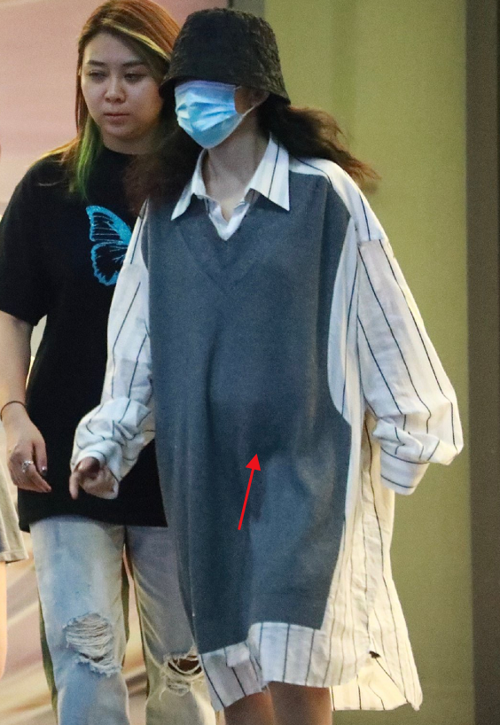 谢娜|怀二胎了？谢娜现身被指孕味浓，衣着宽松小腹明显隆起