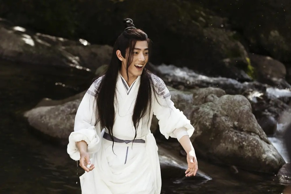 肖战|七夕之后，青年演员肖战重归“低调”？明星势力榜又找不到他了