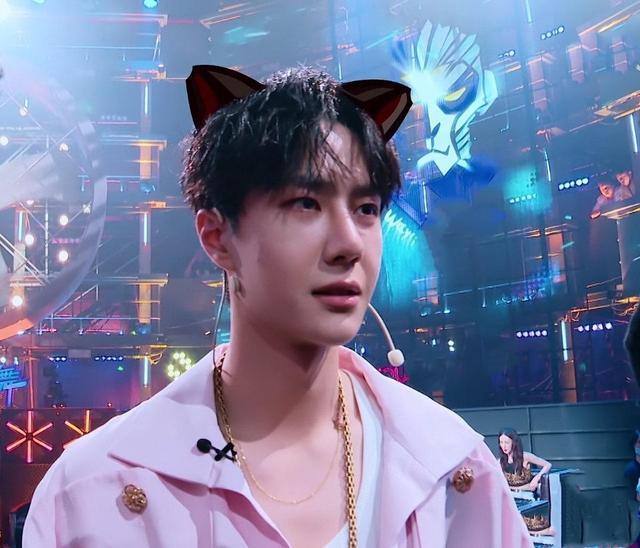 王一博|王一博反撩小宝，粉丝神回复：不要“撩”一头狮子，哪怕它是幼狮