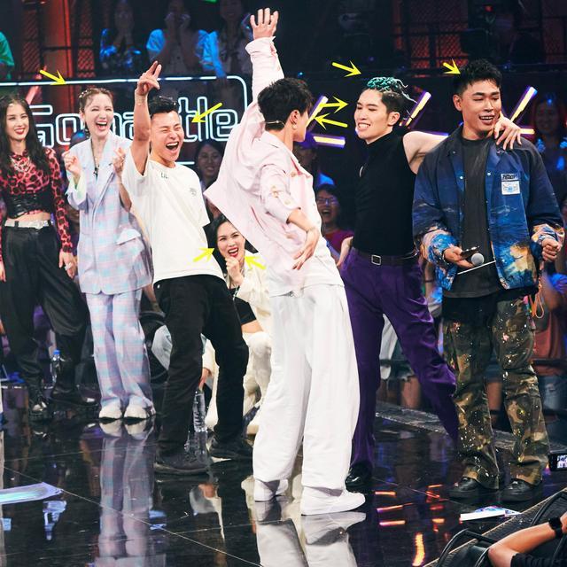 王一博|王一博反撩小宝，粉丝神回复：不要“撩”一头狮子，哪怕它是幼狮