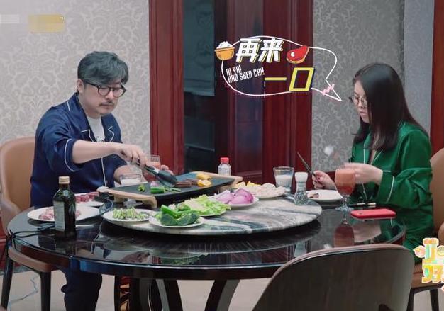 王岳伦|王岳伦给李湘做早餐，1个月伙食费7万我信了，他是真的爱老婆