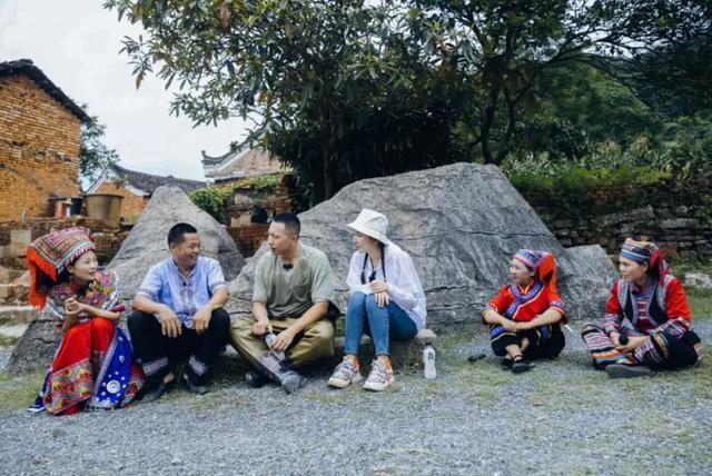 沈梦辰|沈梦辰被批耍大牌，张小龙曝扶贫综艺内幕，虚假欺骗观众惹众怒