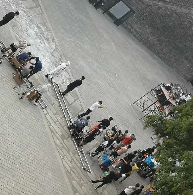 一生一世|《一生一世》在热拍，路人却偶遇偷拍，生图下的主角太般配了吧