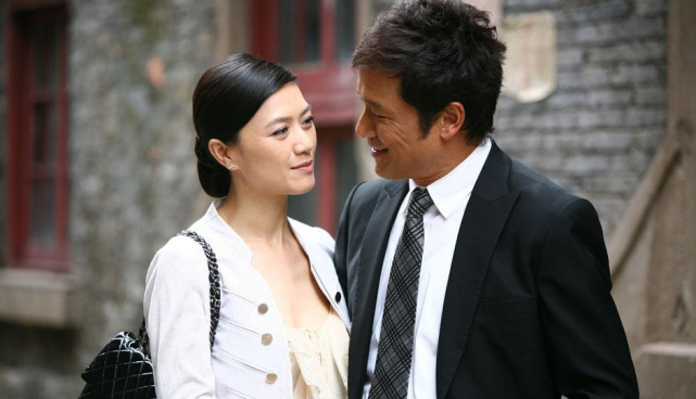 与陆毅相恋四年未果转身嫁豪门丈夫病死45岁田海蓉过成这样