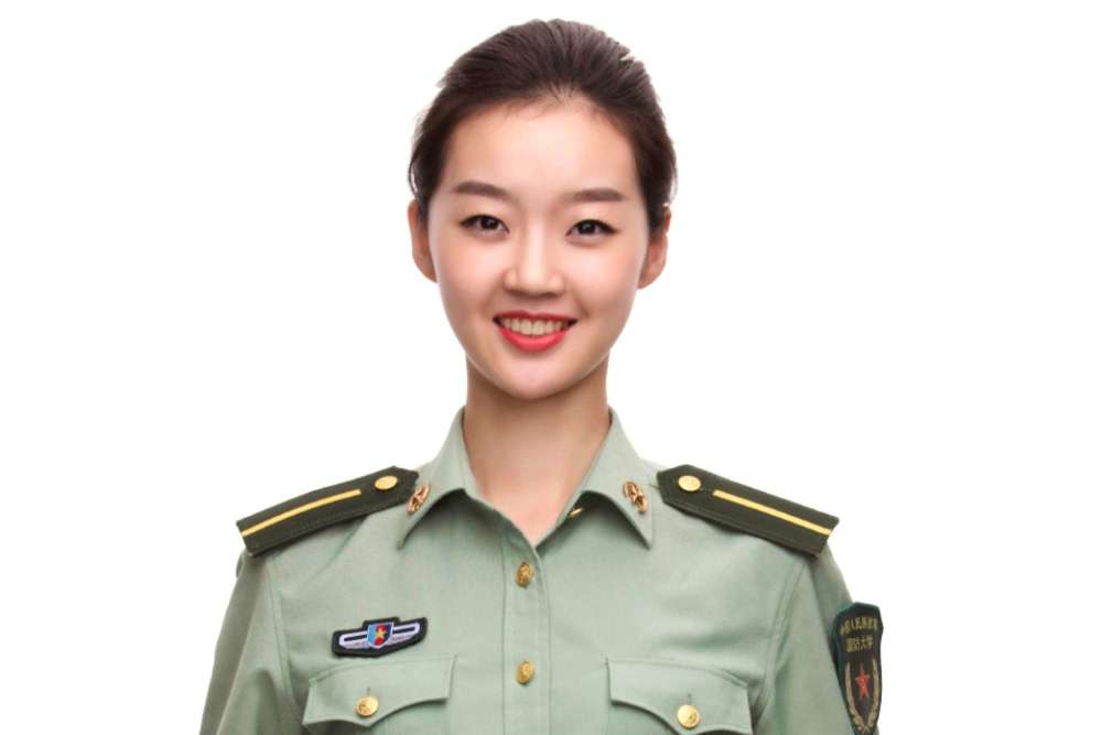 张宇柠曾是军艺校花如今出演亲爱的自己被称为低配版林有有