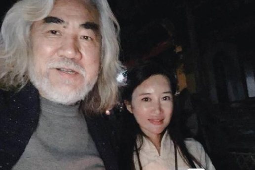 张纪中|张纪中官宣再婚！娇妻手段高明，婚后投资多家公司认缴额960万