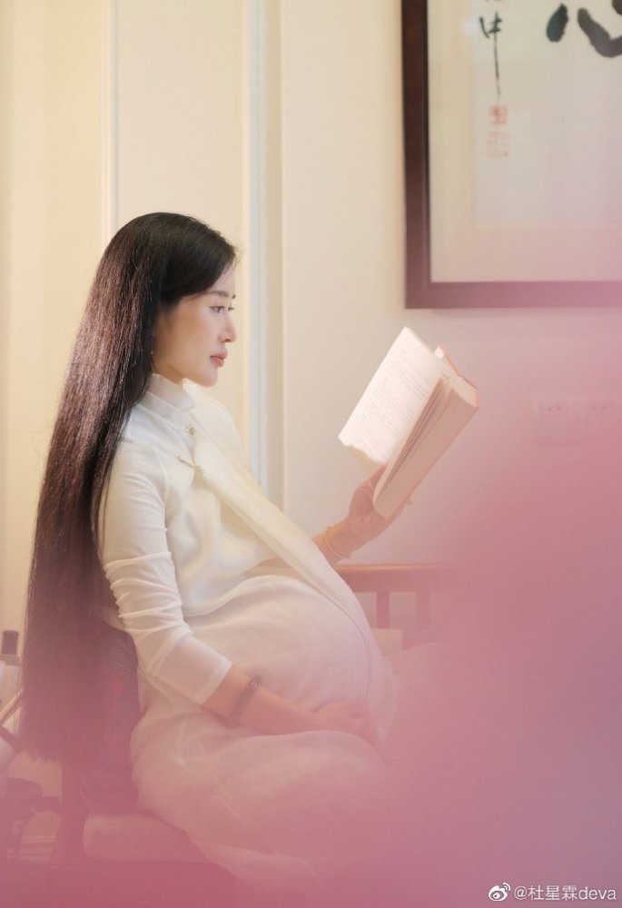 张纪中|张纪中官宣再婚！娇妻手段高明，婚后投资多家公司认缴额960万