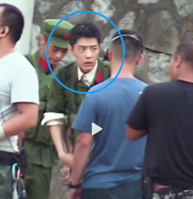 英雄岁月之王牌战队|肖战新戏生图被传开，寸头造型太帅气，粉丝都要期待不已了