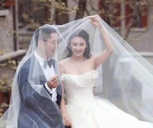 张雨绮|张雨绮：与王全安“该干的都干了，特别尽兴”，和袁巴元像过家家