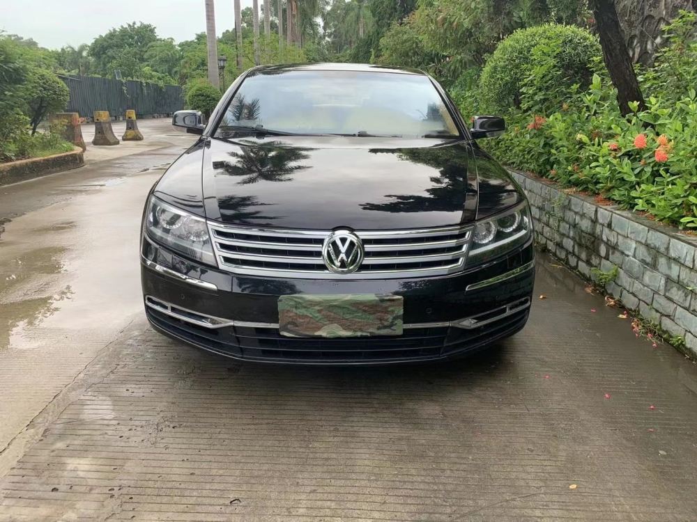 2015年辉腾售价15万,外观庄重大气,一种中庸踏实的感觉