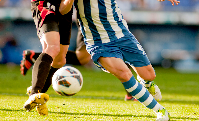 踢足球腰部扭伤怎么办?骨科医生教你正确四步法