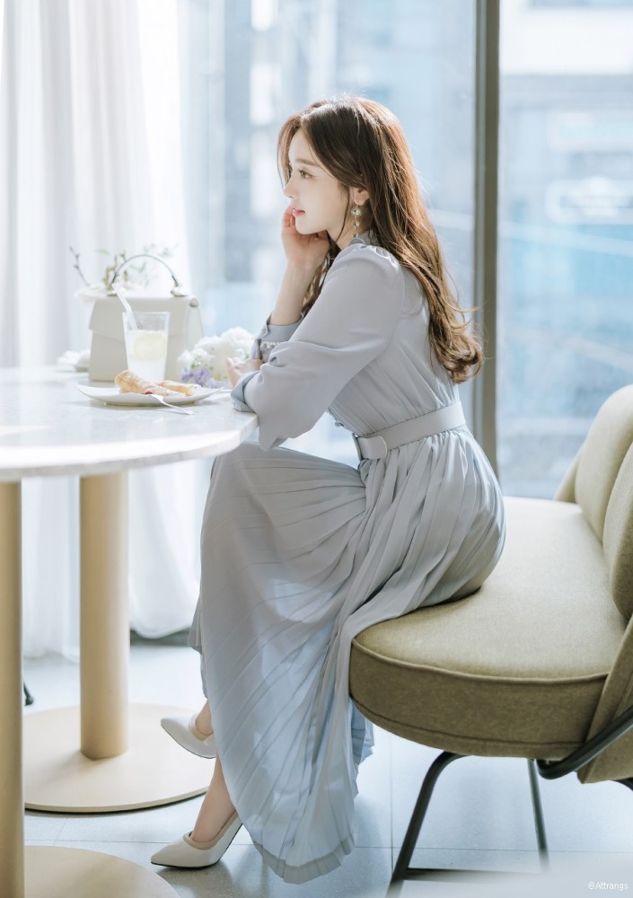 金信英-清新蓝色淑女百褶长裙,好仙!