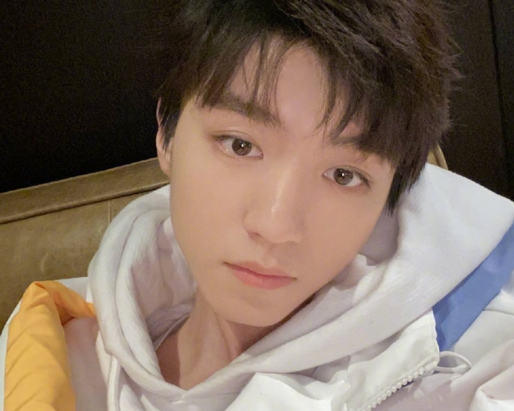 王俊凯|追星有多好笑？传王俊凯拍戏引发学生轰动，整栋楼都为他“颤抖”