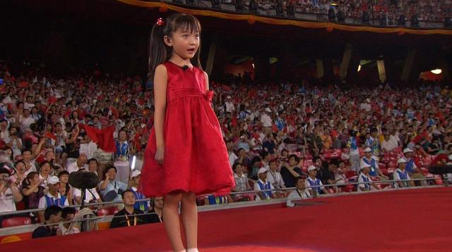 林妙可|21岁林妙可近况曝光！身材发福拉链拉不上，教网友化妆被嘲技术差