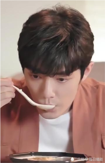 肖战|肖战火锅局宣传片发布，44秒新物料，还是熟悉的那件打底衫