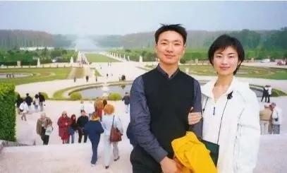 康辉|康辉与妻子20多年丁克婚姻，把猫当孩子养，惹人羡慕的神仙爱情