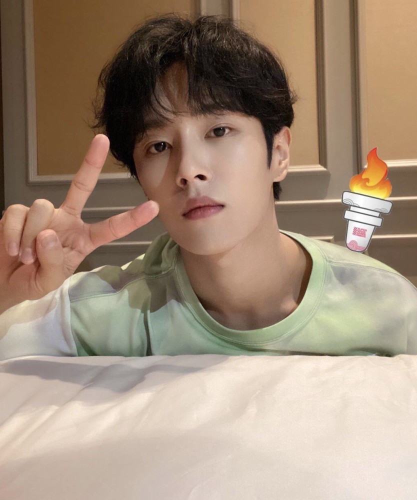 李汶翰|李汶翰恋情曝光就分手？网络新词“单身翰”诞生，前女友转发《算什么男人》