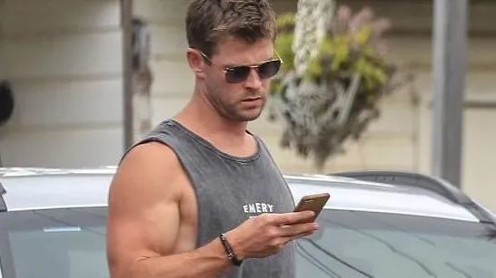 美国队长克里斯埃文斯发ins意外泄露隐私照登上了推特热搜