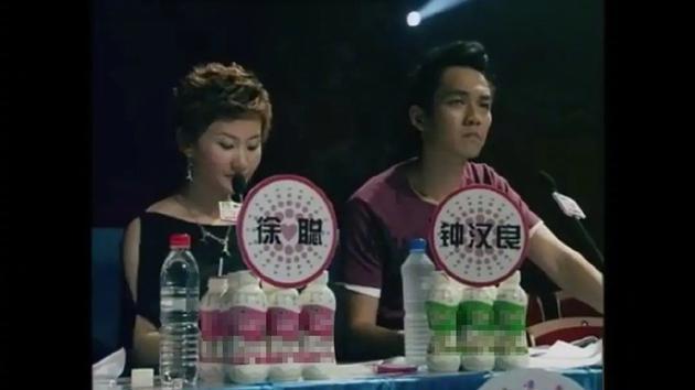 钟汉良|钟汉良青涩旧照曝光，曾做超女评委态度专业，难怪能做街舞队长