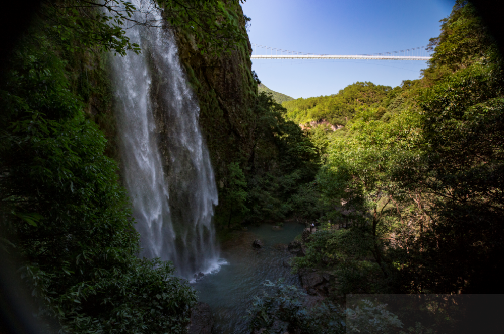 神龙飞腾银河飞泻龙泉的瀑布究竟有多壮观看这里
