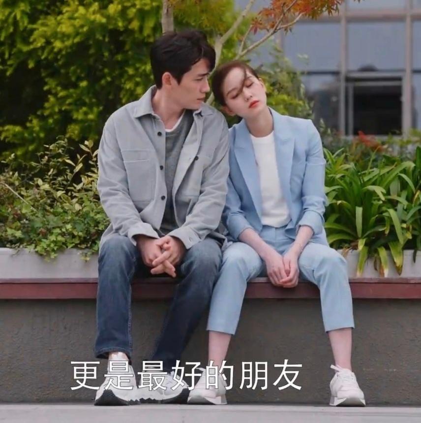 亲爱的自己|《亲爱的自己》收视率持续下滑，刘诗诗也无法挽救芒果台了吗？