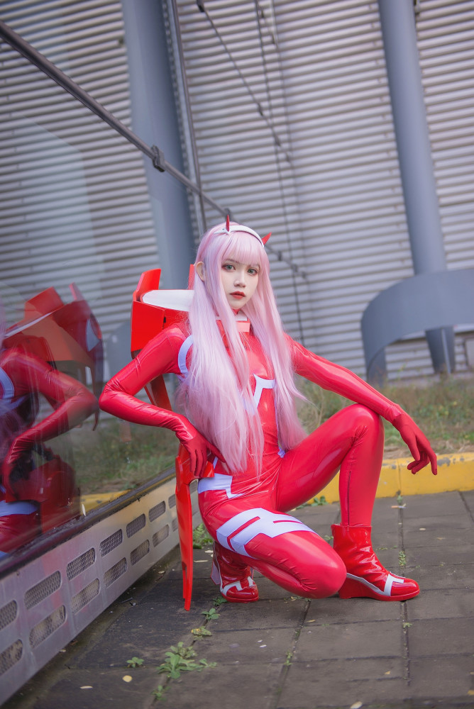 三组国人妹子cos的日本人气动漫角色02很有还原度的作品