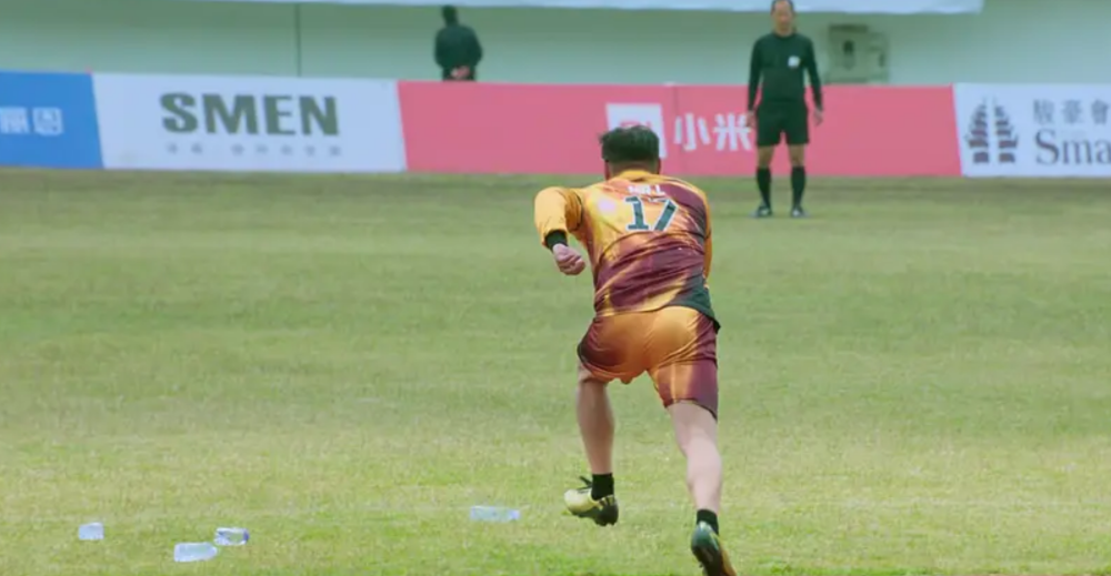 魏翔|魏翔：21岁服役武警，被沈腾发掘后，逆袭成了喜剧奇才