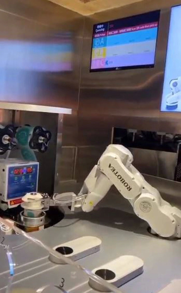 霍启刚|霍英东原配夫人病逝享年97岁，霍启刚证实奶奶将与爷爷合葬