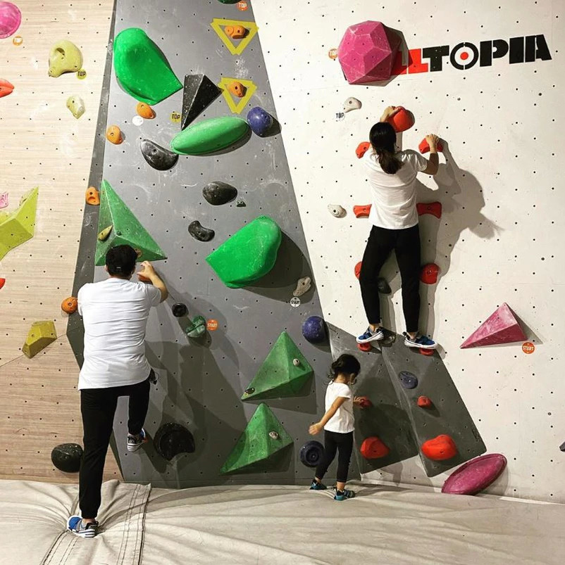 霍启刚|霍英东原配夫人病逝享年97岁，霍启刚证实奶奶将与爷爷合葬