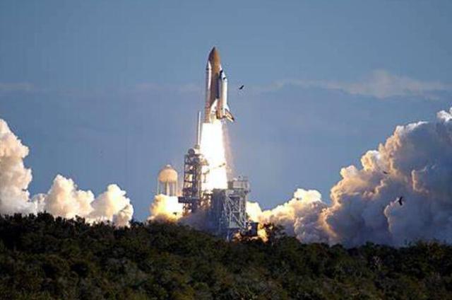 宇航员|返回地球失败，1500℃的高温空气涌入航天飞机，7位宇航员瞬间融化