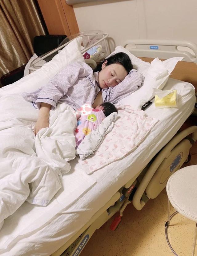 萧亚轩|老当益壮！70岁名导再当爸，与萧亚轩成“南萧北张”格局