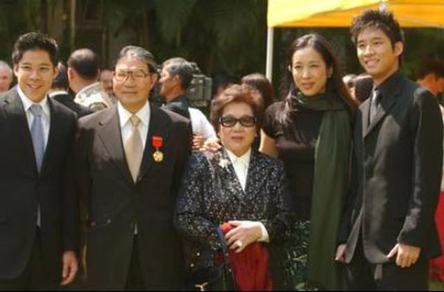 霍英东|霍英东原配夫人病逝享年97岁，霍启刚证实奶奶安详离世，将与爷爷合葬