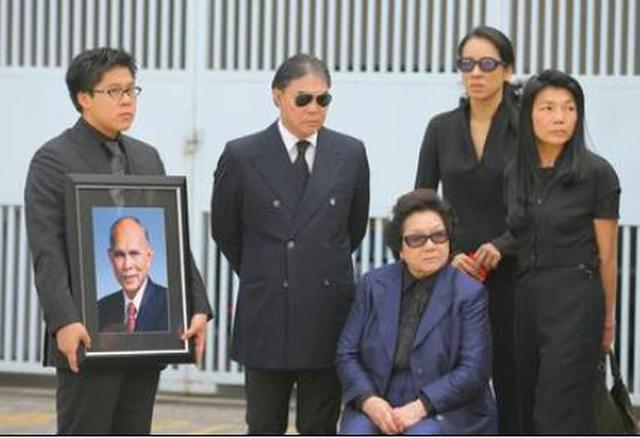 霍英东|霍英东原配夫人病逝享年97岁，霍启刚证实奶奶安详离世，将与爷爷合葬