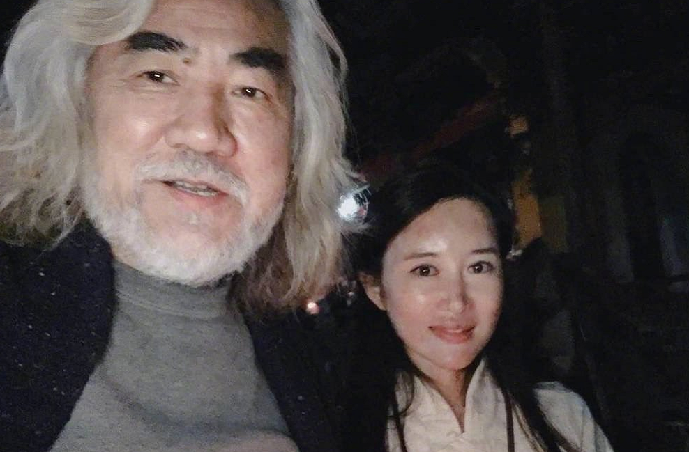 杜星霖|比张纪中小30多岁的“娇妻”杜星霖，究竟是什么来头？