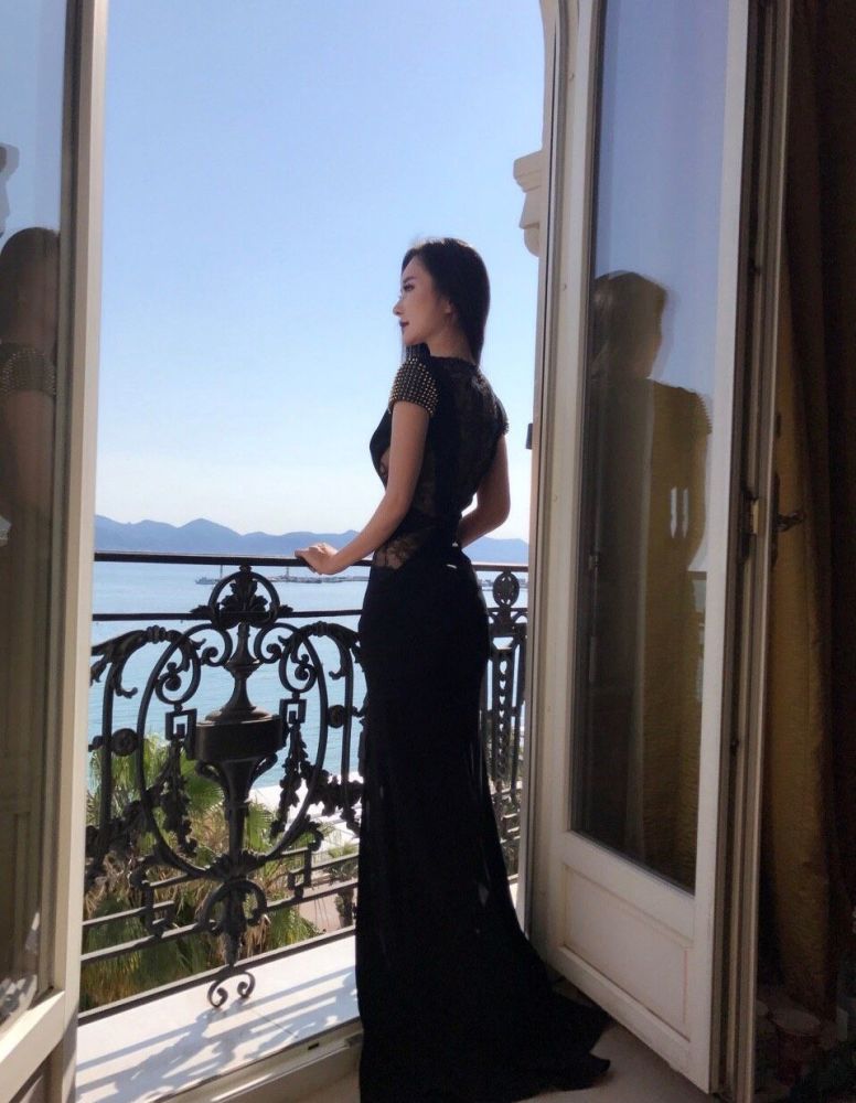 杜星霖|张纪中公开承认再婚，杜星霖暗讽网友可怜，字里行间尽显幸福平和