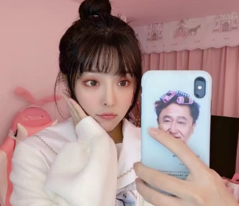 王思聪|懒理与王思聪绯闻，宋美娜晒美照，扎丸子头呆萌青春