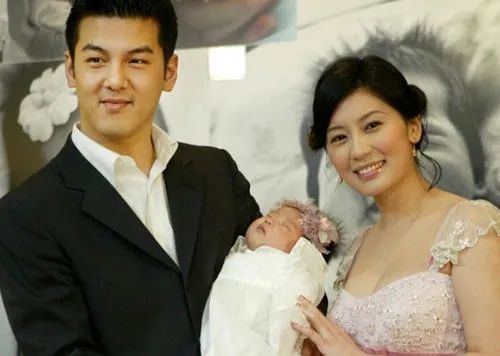 贾静雯|31岁结婚，离婚赔2600万，40岁遇到真爱，二婚的贾静雯是大赢家？